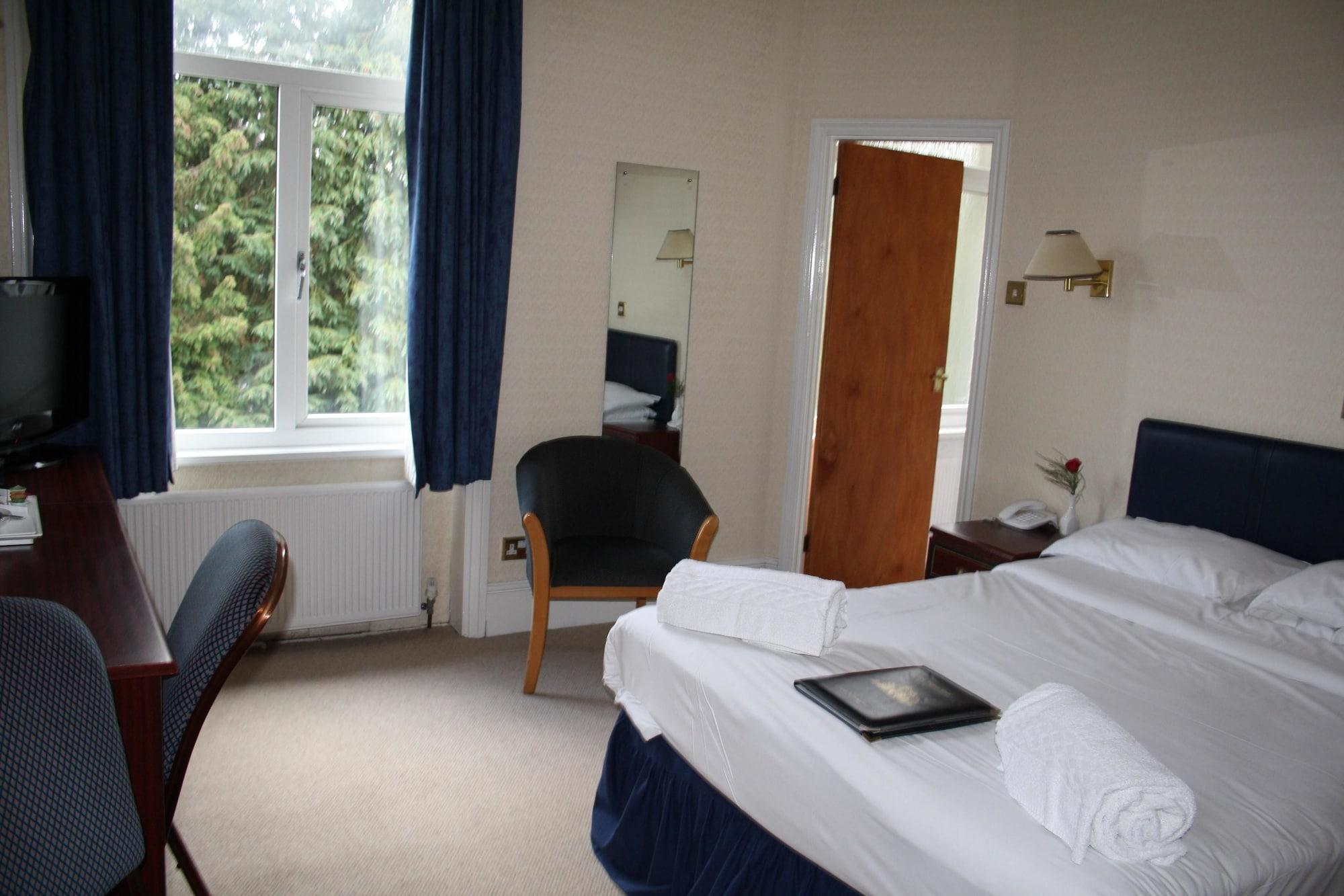 Uno Hotel Thames Maidenhead Exteriör bild