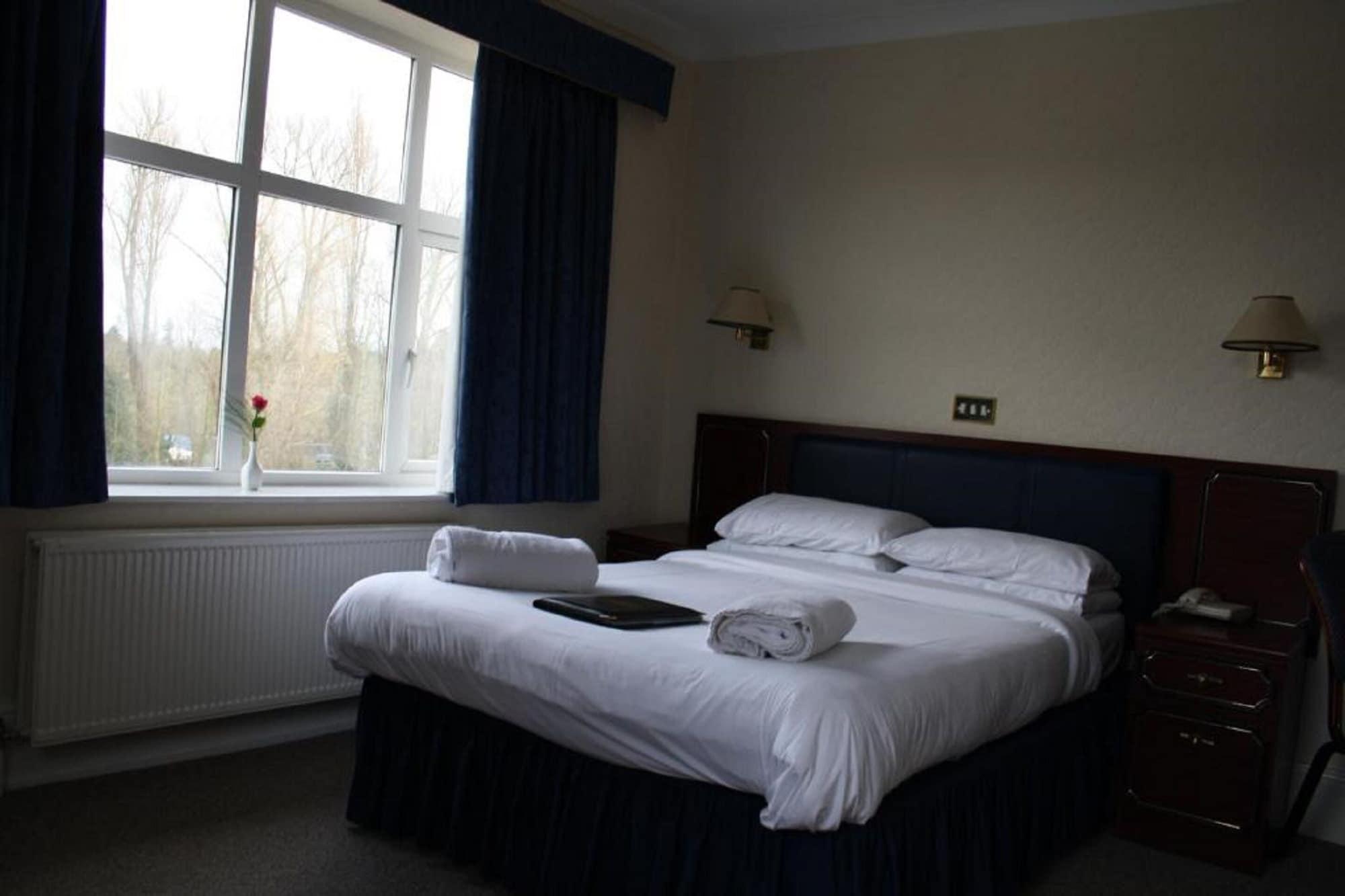 Uno Hotel Thames Maidenhead Exteriör bild