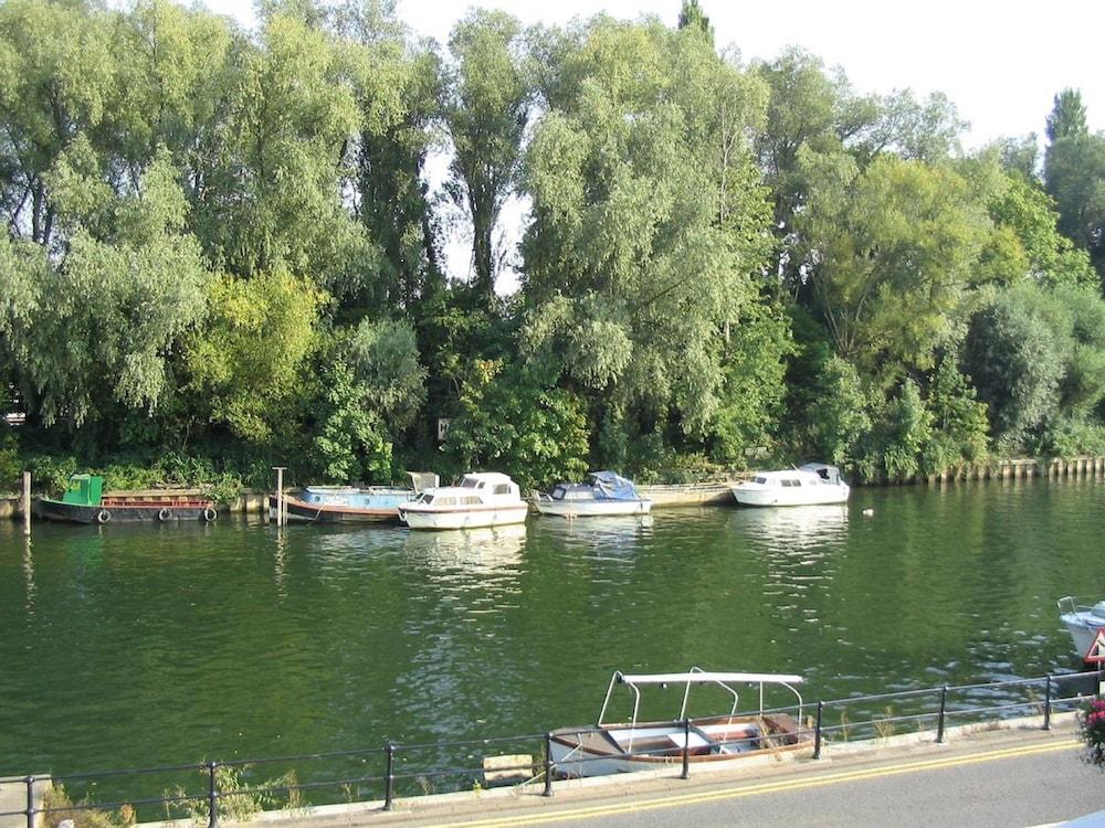 Uno Hotel Thames Maidenhead Exteriör bild