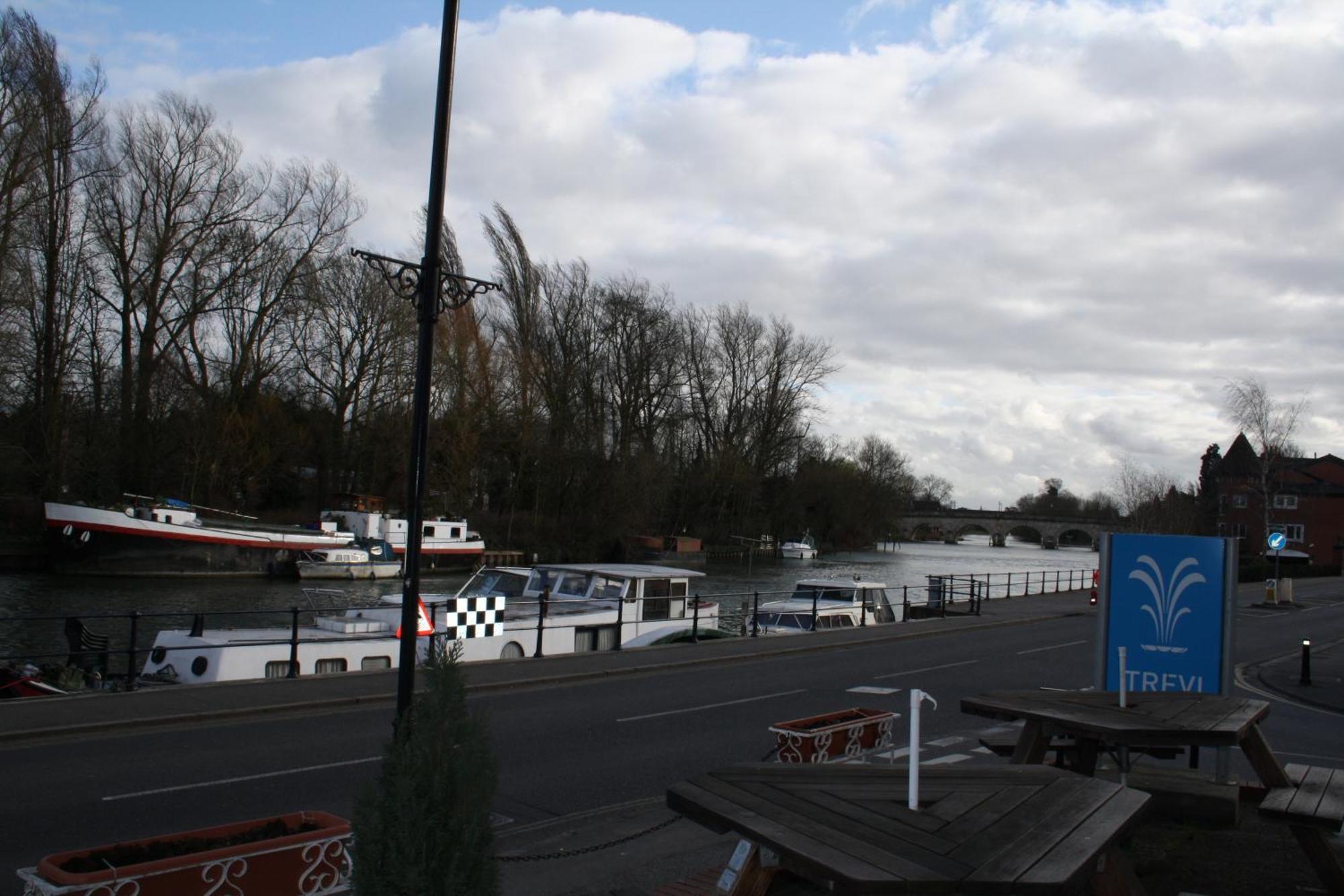 Uno Hotel Thames Maidenhead Exteriör bild